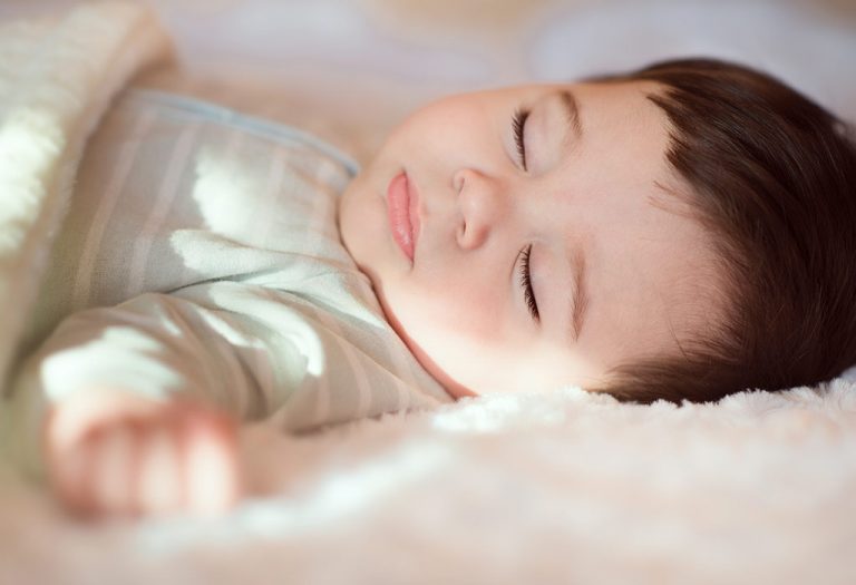 baby-sweating-in-sleep-reasons-tips-to-deal-with-it